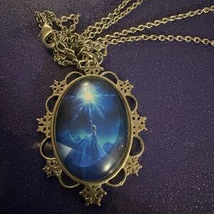 Disney FROZEN Elsa "Let It Go" Oval Snowflake Pendant Silver Tone Necklace